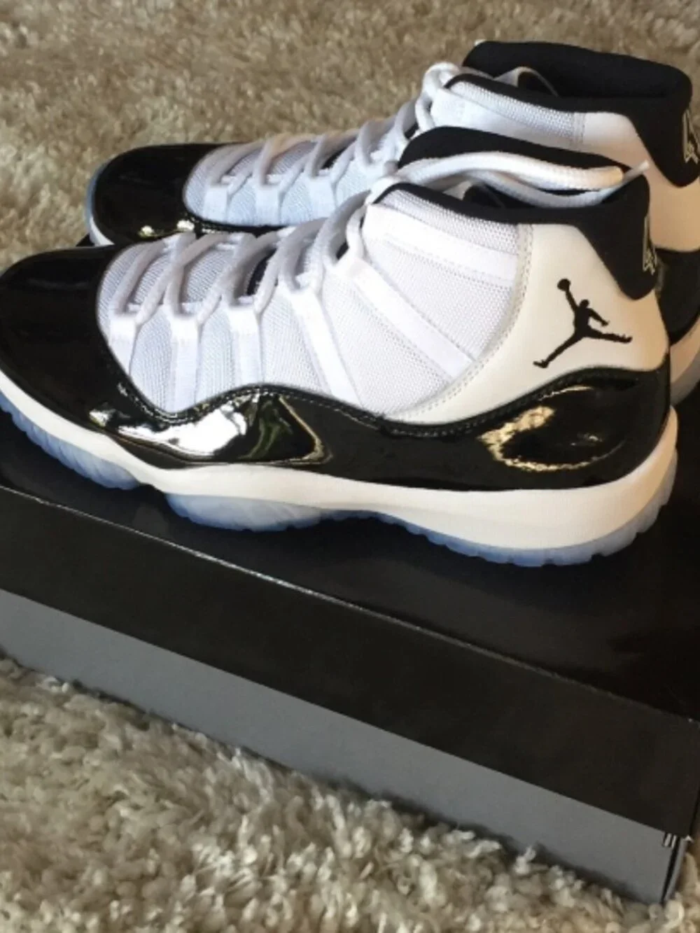 Air Jordan 11 XI Concord Retro
